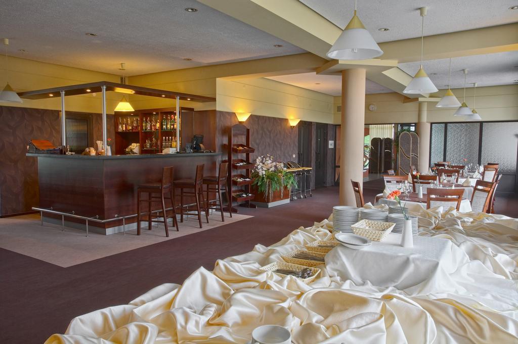 Hotel Perla Bieszczadow Geovita ชาร์ดนา ภายนอก รูปภาพ