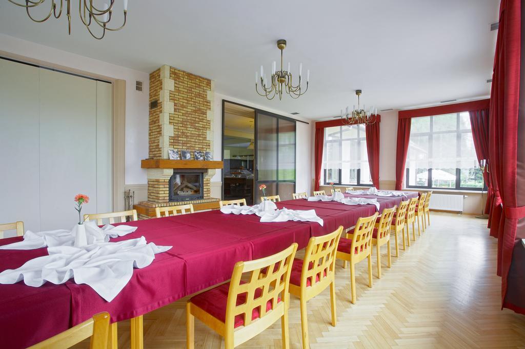 Hotel Perla Bieszczadow Geovita ชาร์ดนา ภายนอก รูปภาพ