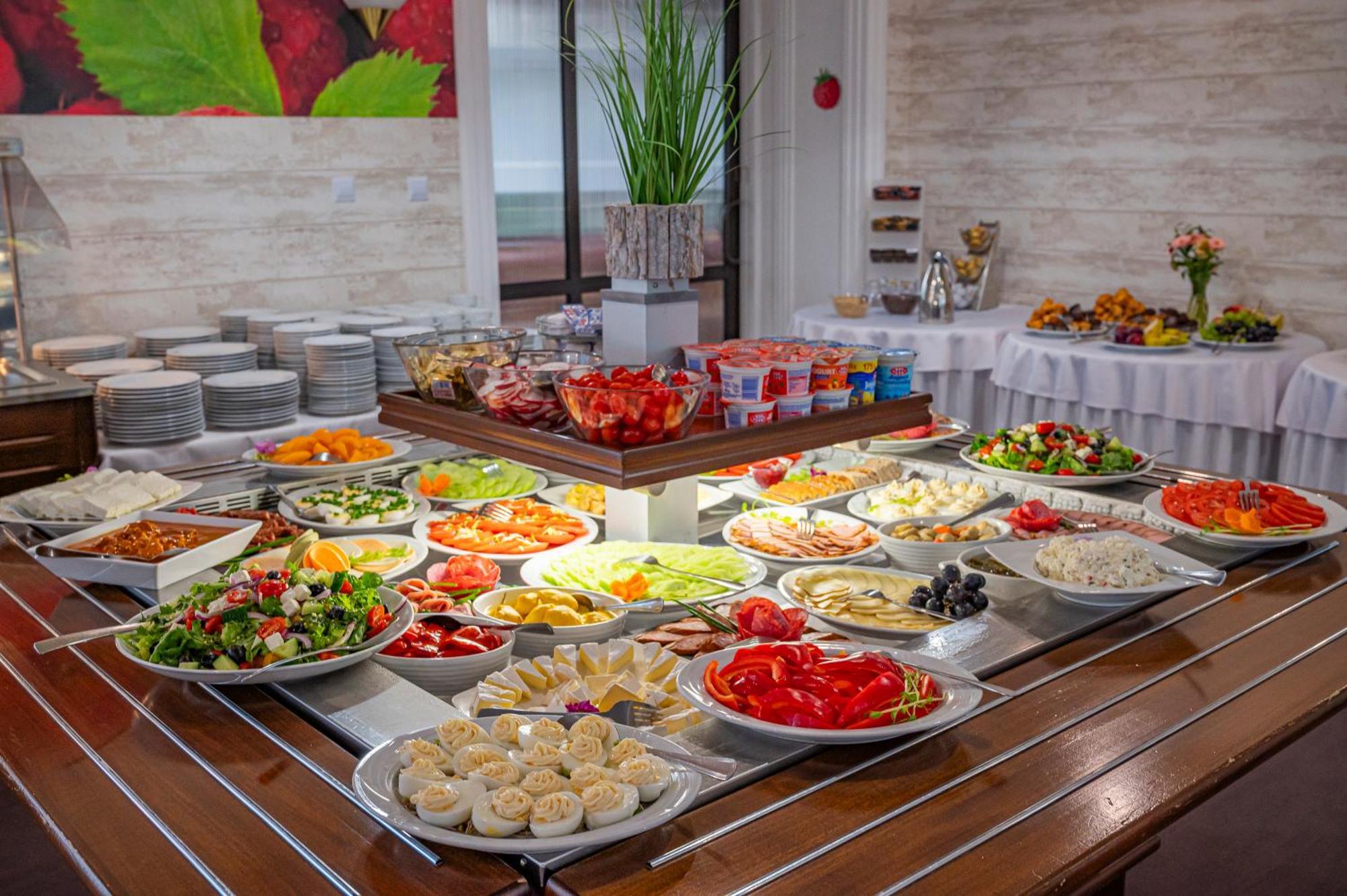 Hotel Perla Bieszczadow Geovita ชาร์ดนา ภายนอก รูปภาพ